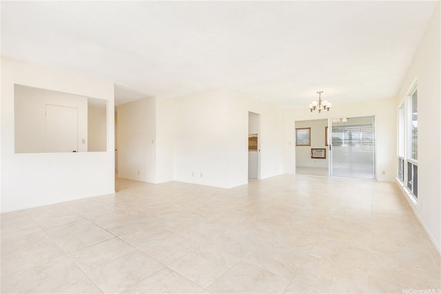 7223 Kuahono Street, Honolulu, HI 96825