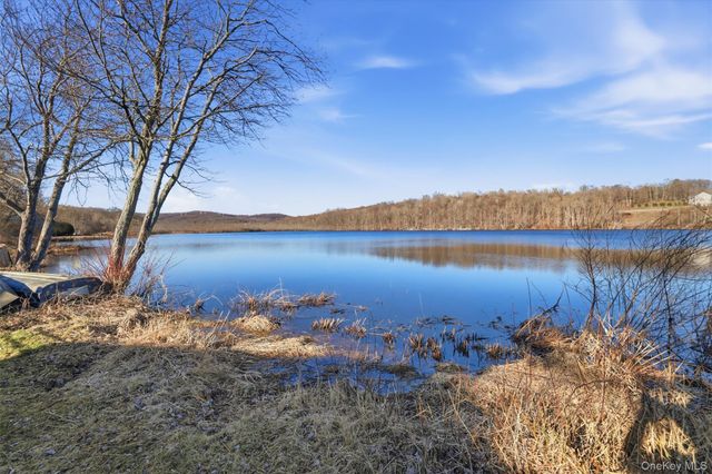 203 Lake Shore Drive, Mahopac, NY 10541