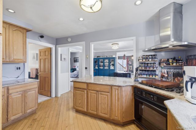 203 Lake Shore Drive, Mahopac, NY 10541