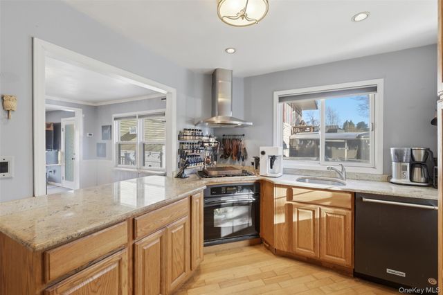 203 Lake Shore Drive, Mahopac, NY 10541