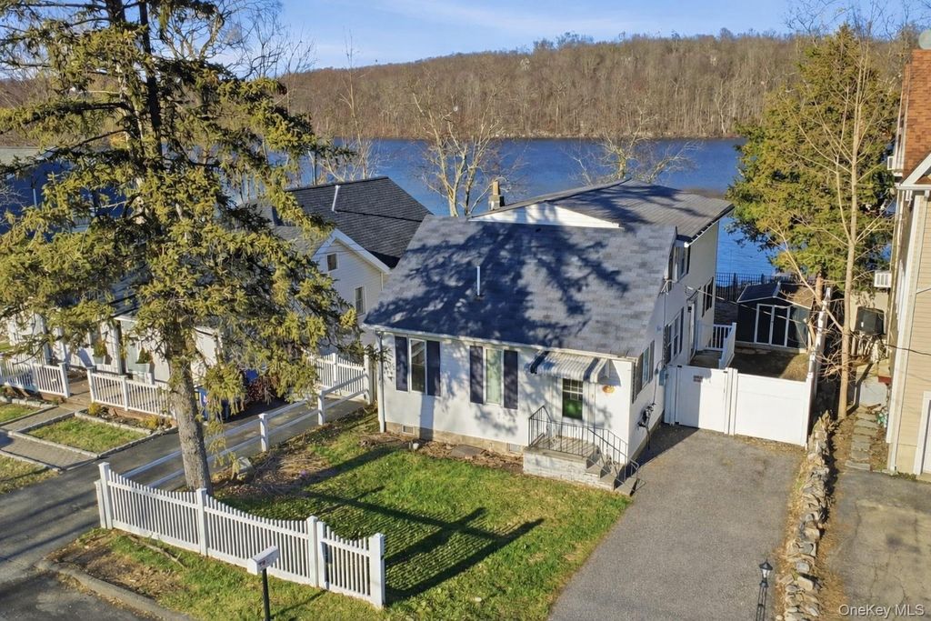 203 Lake Shore Drive, Mahopac, NY 10541