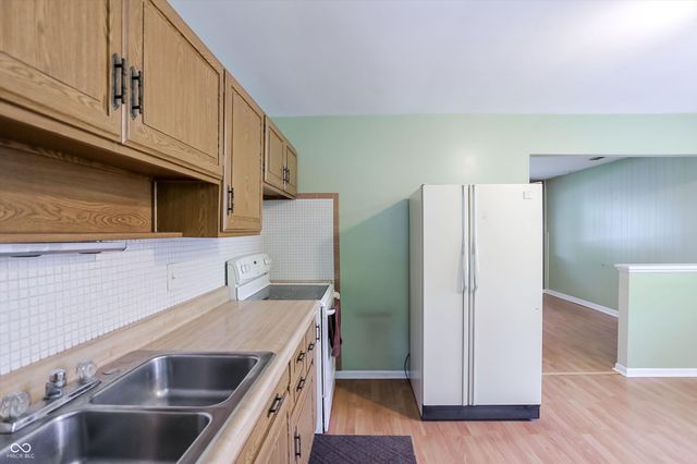 621 S 4th Avenue, Beech Grove, IN 46107