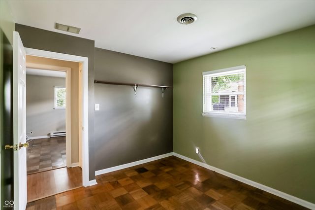 621 S 4th Avenue, Beech Grove, IN 46107