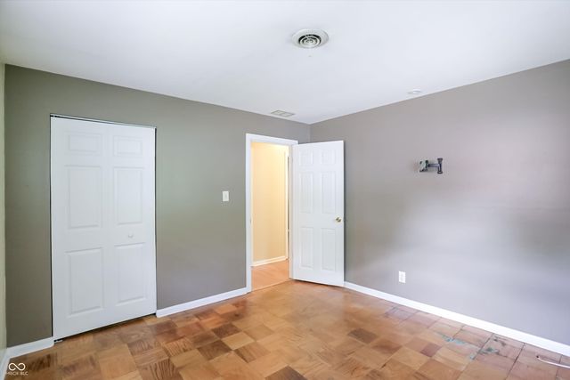 621 S 4th Avenue, Beech Grove, IN 46107