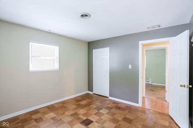 621 S 4th Avenue, Beech Grove, IN 46107