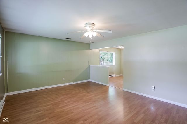 621 S 4th Avenue, Beech Grove, IN 46107