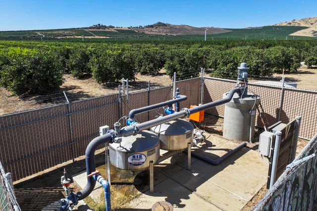 Ave. 424, Dinuba, CA 93618