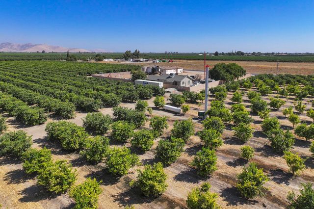 Ave. 424, Dinuba, CA 93618