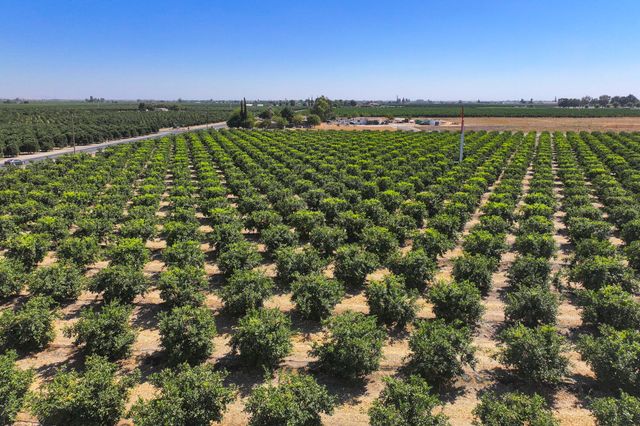 Ave. 424, Dinuba, CA 93618