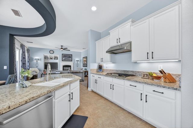 5204 Crown Bench Cir, Elk Grove, CA 95757