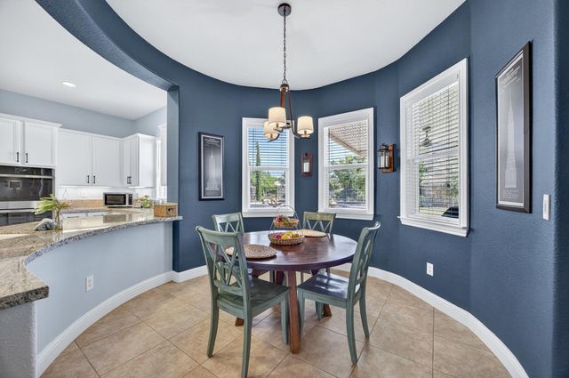 5204 Crown Bench Cir, Elk Grove, CA 95757