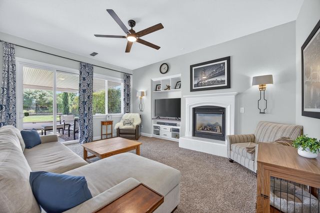 5204 Crown Bench Cir, Elk Grove, CA 95757