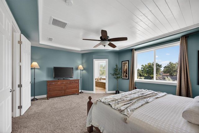 5204 Crown Bench Cir, Elk Grove, CA 95757