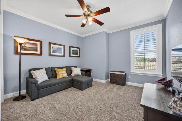 5204 Crown Bench Cir, Elk Grove, CA 95757