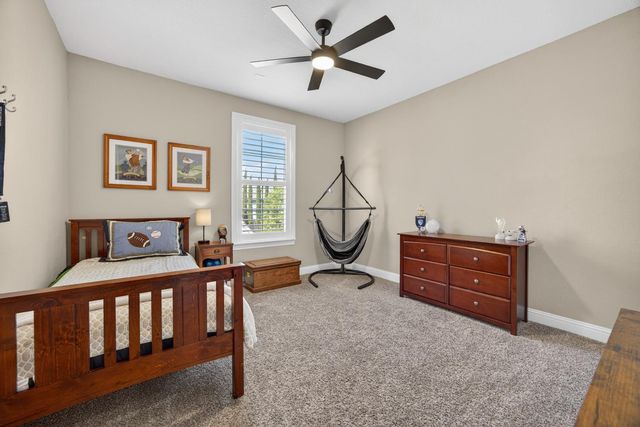 5204 Crown Bench Cir, Elk Grove, CA 95757