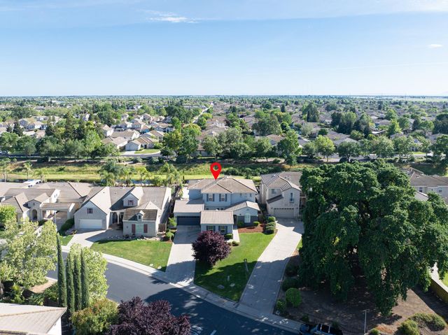 5204 Crown Bench Cir, Elk Grove, CA 95757