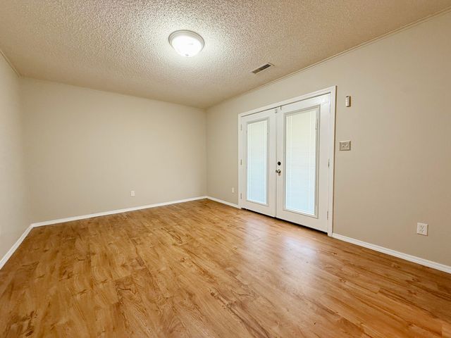 1325 Linden Lane, Miami, OK 74354