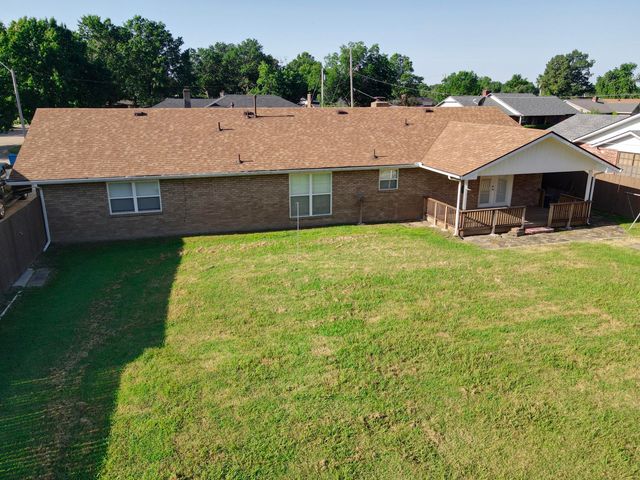 1325 Linden Lane, Miami, OK 74354
