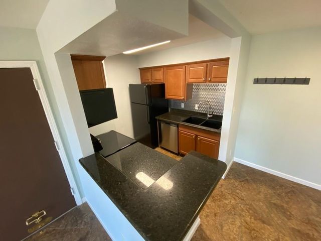 904 University Oaks Boulevard 118, College Station, TX 77840