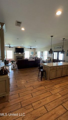 1216 Eagle Lake Shore Road Road, Vicksburg, MS 39183