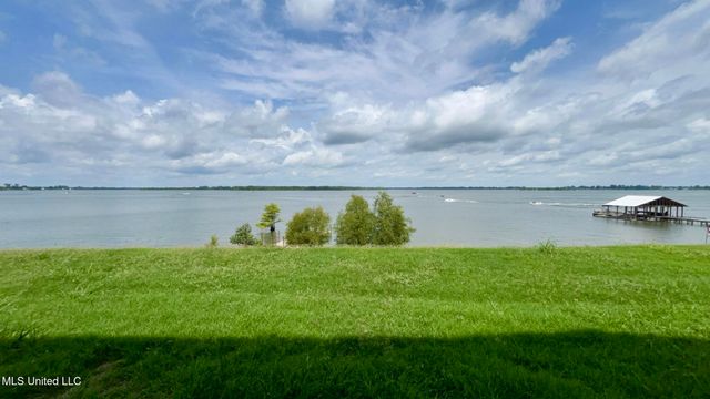 1216 Eagle Lake Shore Road Road, Vicksburg, MS 39183
