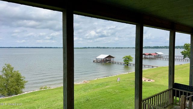 1216 Eagle Lake Shore Road Road, Vicksburg, MS 39183