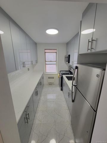 64-41 Saunders Street 410, Rego Park, NY 11374