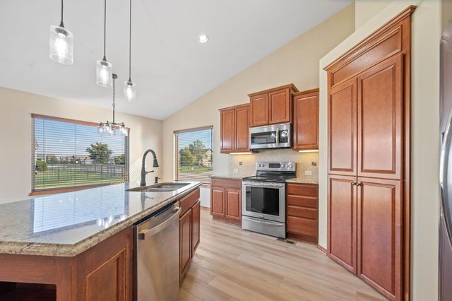 2767 N Woodridge Ct, Wichita, KS 67226