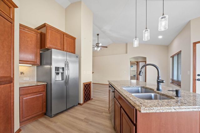 2767 N Woodridge Ct, Wichita, KS 67226