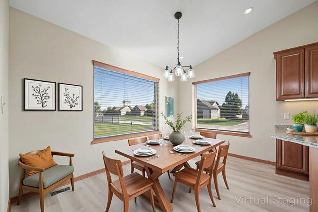 2767 N Woodridge Ct, Wichita, KS 67226