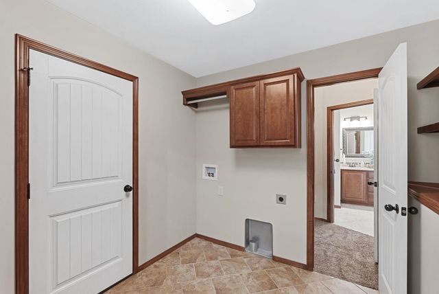 2767 N Woodridge Ct, Wichita, KS 67226