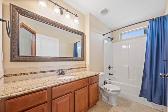 2767 N Woodridge Ct, Wichita, KS 67226