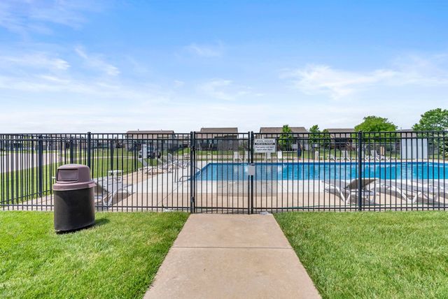 2767 N Woodridge Ct, Wichita, KS 67226