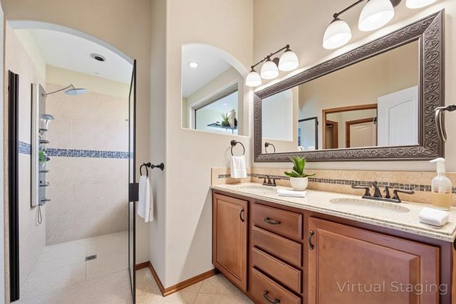 2767 N Woodridge Ct, Wichita, KS 67226