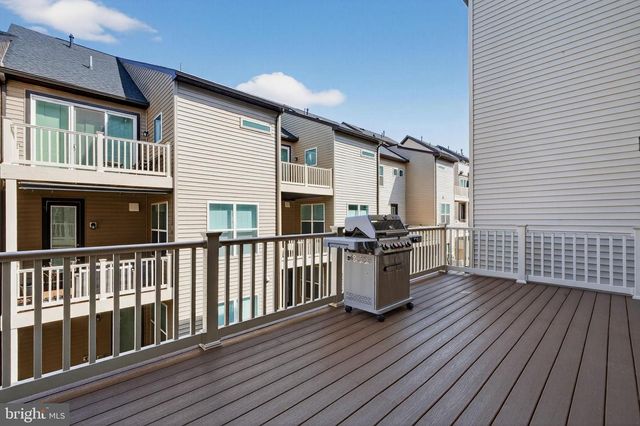4991 LONGMIRE WAY, Chantilly, VA 20151