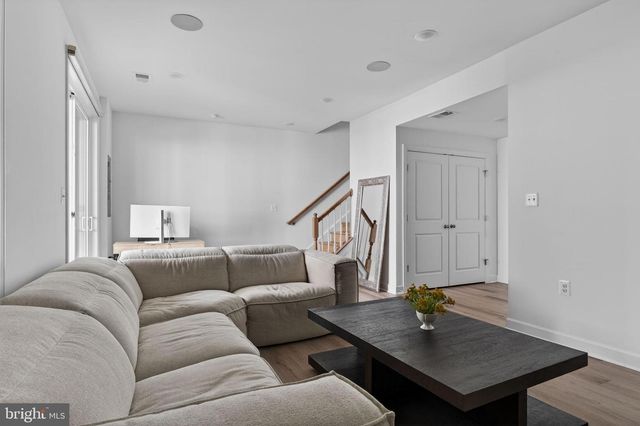 4991 LONGMIRE WAY, Chantilly, VA 20151