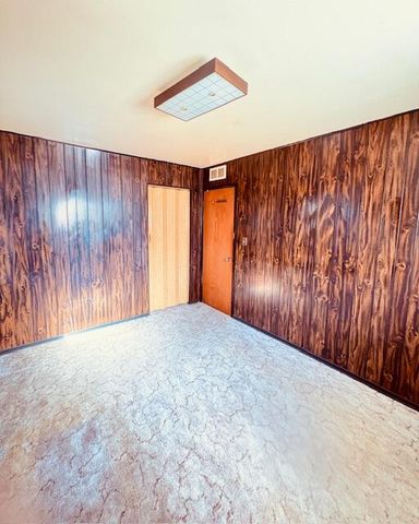 2735 Margaret Street, Melvindale, MI 48122