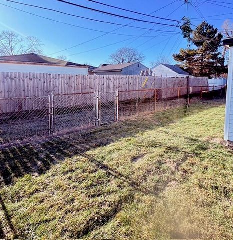 2735 Margaret Street, Melvindale, MI 48122