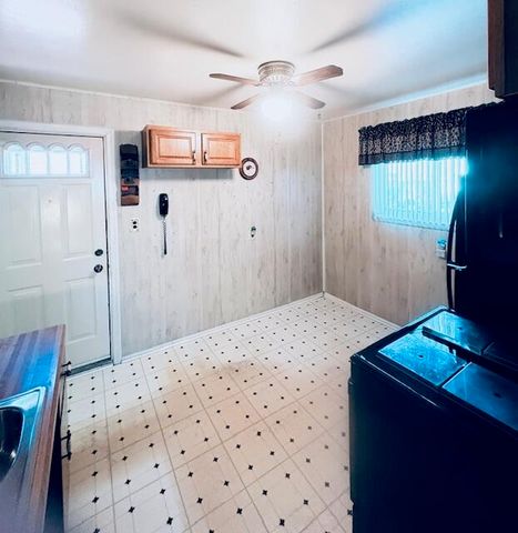 2735 Margaret Street, Melvindale, MI 48122