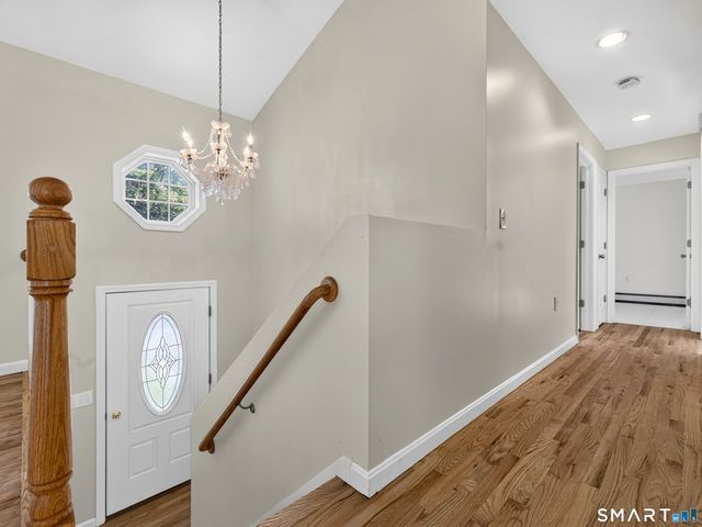 846-A Vauxhall St Extension, Waterford, CT 06385