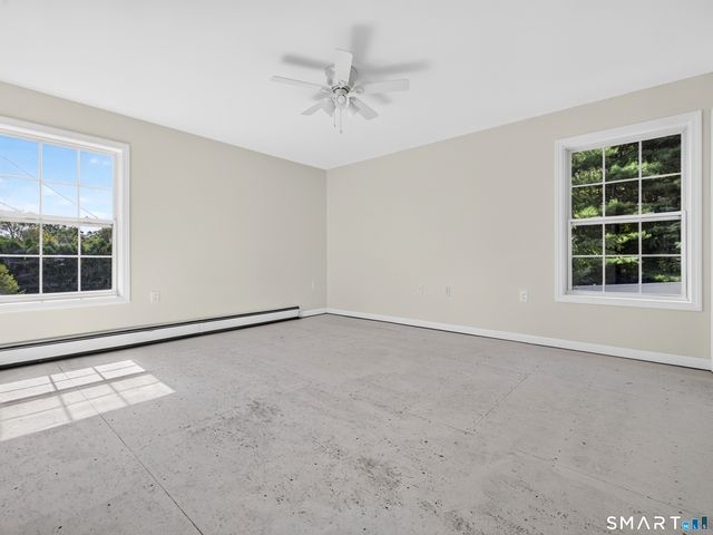 846-A Vauxhall St Extension, Waterford, CT 06385