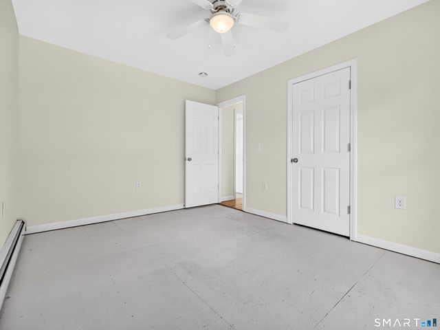 846-A Vauxhall St Extension, Waterford, CT 06385