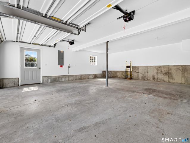 846-A Vauxhall St Extension, Waterford, CT 06385