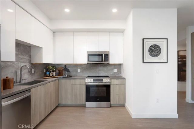 511 S Harbor 401, San Pedro, CA 90731