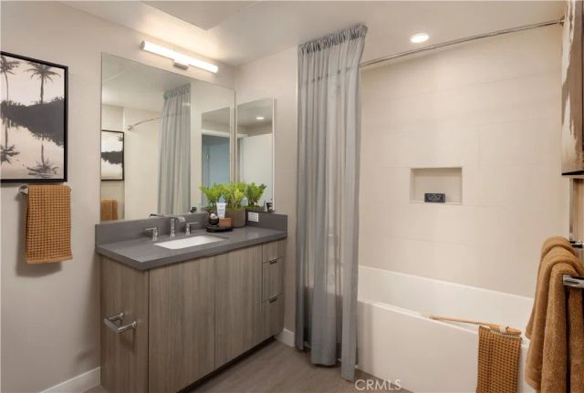511 S Harbor 401, San Pedro, CA 90731