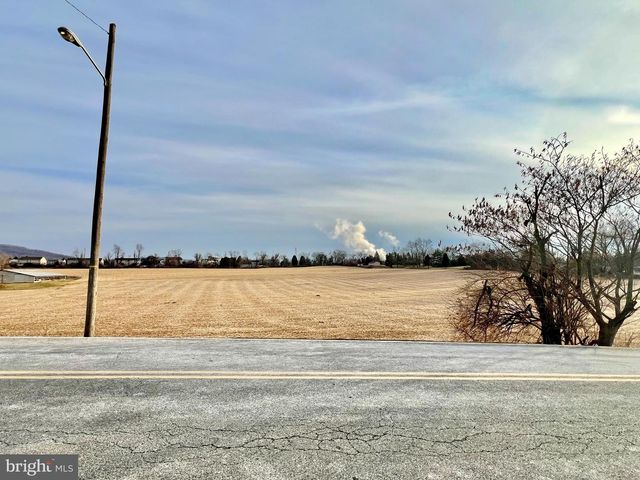 35 BERKLEY PARK RD, Reading, PA 19605