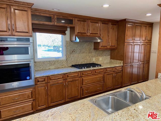 4322 Elmer Avenue, Studio City, CA 91602