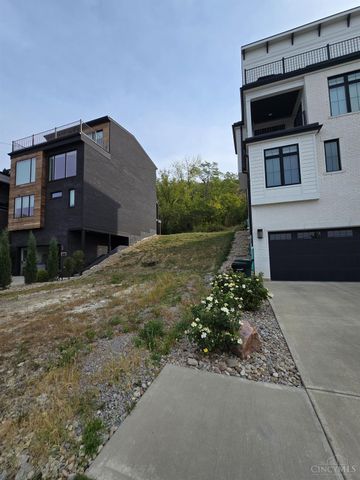 3942 Feemster Street, Cincinnati, OH 45226