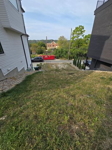 3942 Feemster Street, Cincinnati, OH 45226