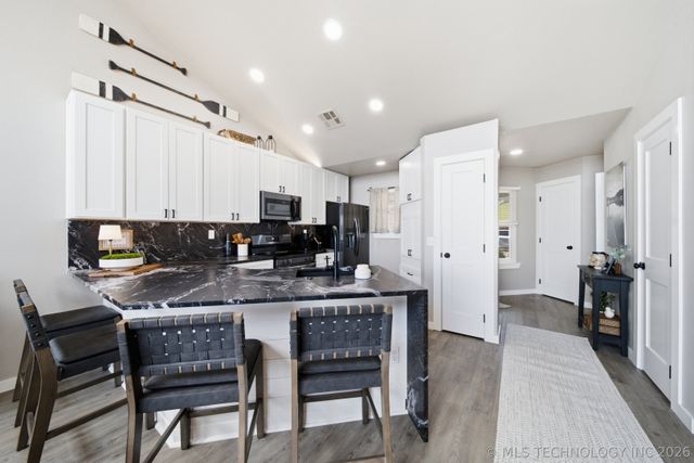 603 Villa Vista Drive, Pryor, OK 74361